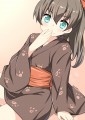 和服を着こなすのもレディの嗜みですわ。